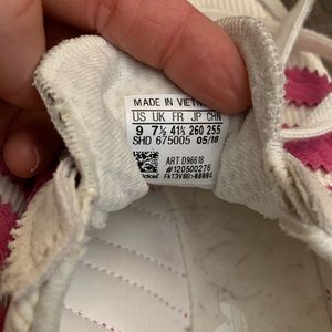 adidas Shoes - Adidas Casual Sneaker adidas Shoes - Adidas Casual Sneaker
